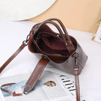 Sac seau femme cuir cire - Chic et decontracte
